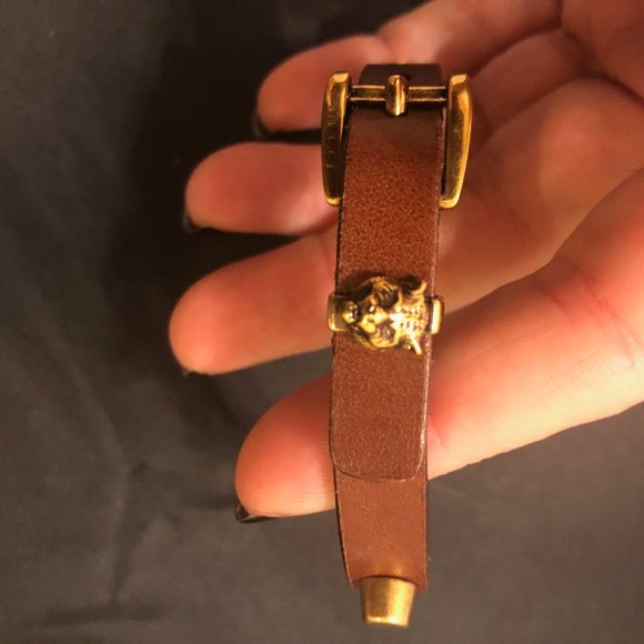 Gucci Studded Feline Head Leather Bracelet in Brow - Picture 10 of 13
